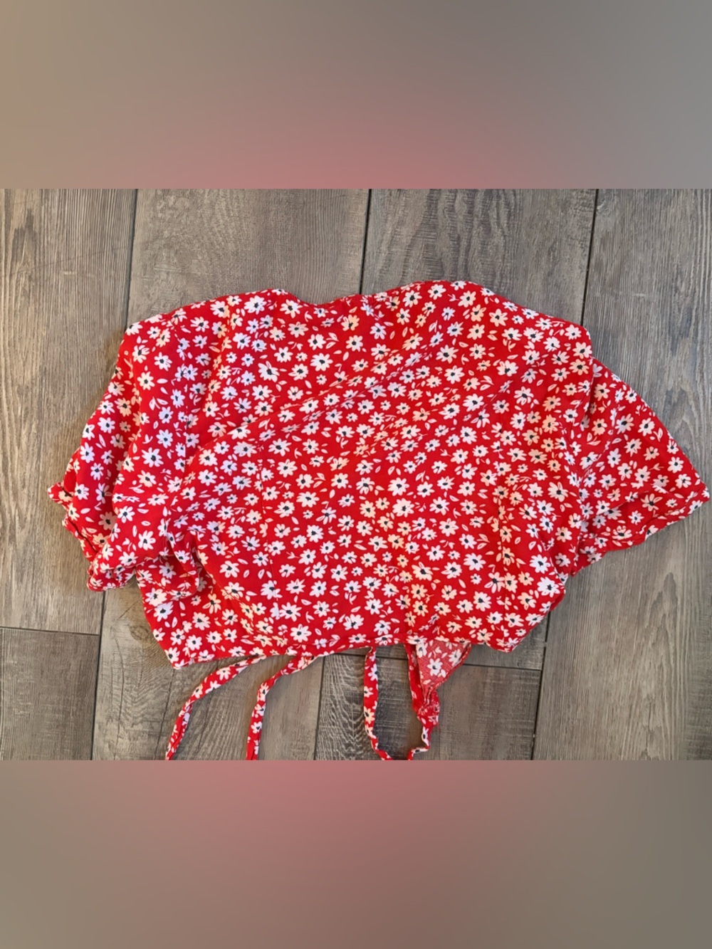 SHEIN Red Floral Tie-Front Crop Top - Picture 3 of 4